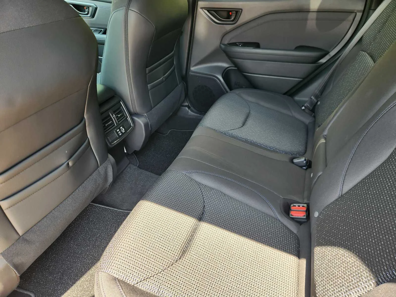 New 2026 ICE SILVER METALLIC Subaru Premium image 20