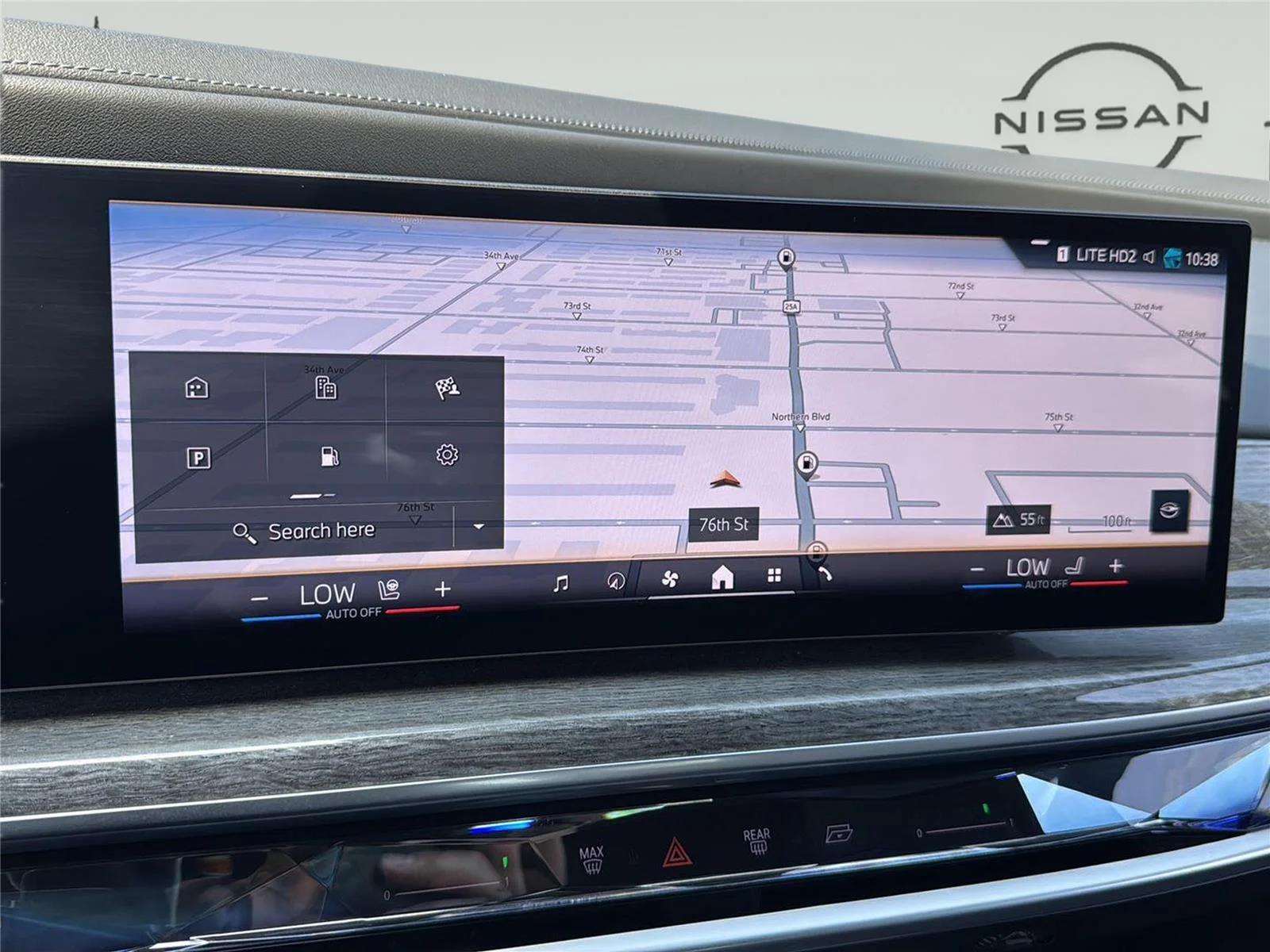 Used 2025 GRAY BMW 740i xDrive image 23