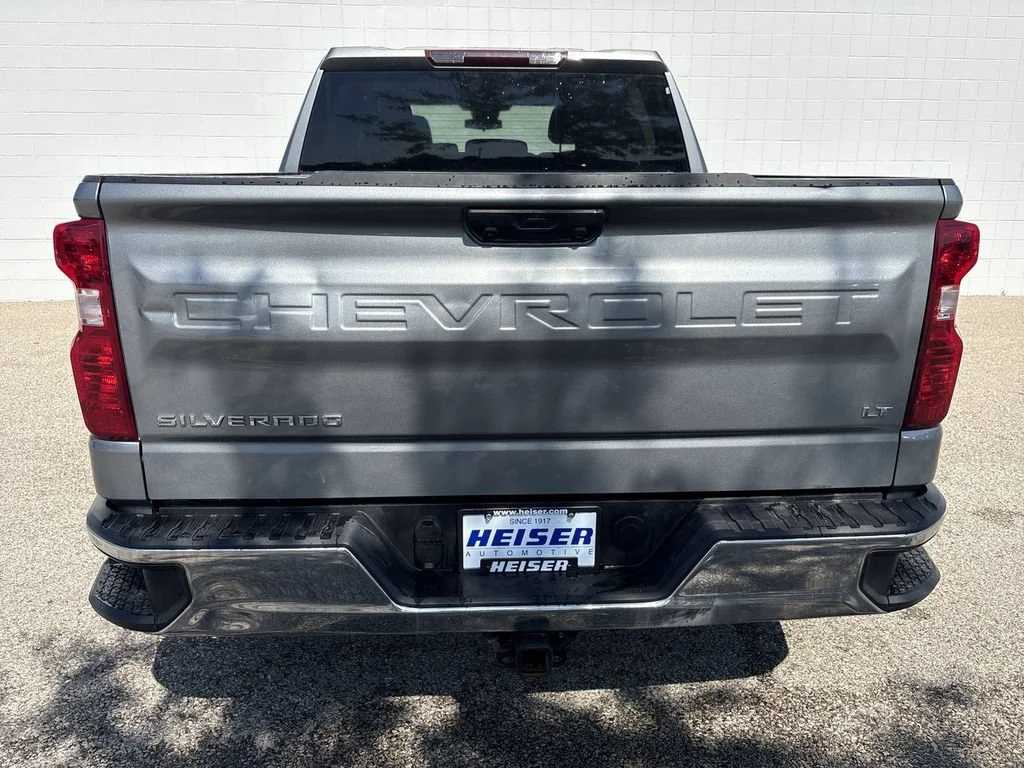 Used 2024 Sterling Gray Metallic Chevrolet LT (2FL) image 12