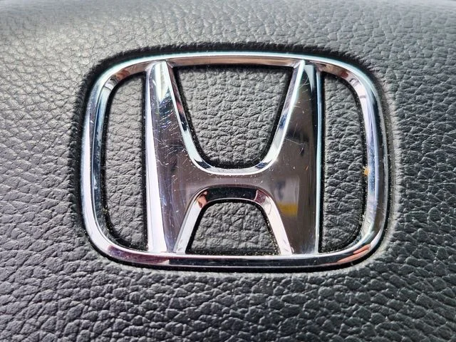 Used 2018 Beige Honda EX-L image 32