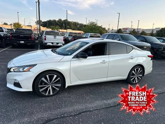 Used 2020 White Nissan SR Intelligent AWD image 1