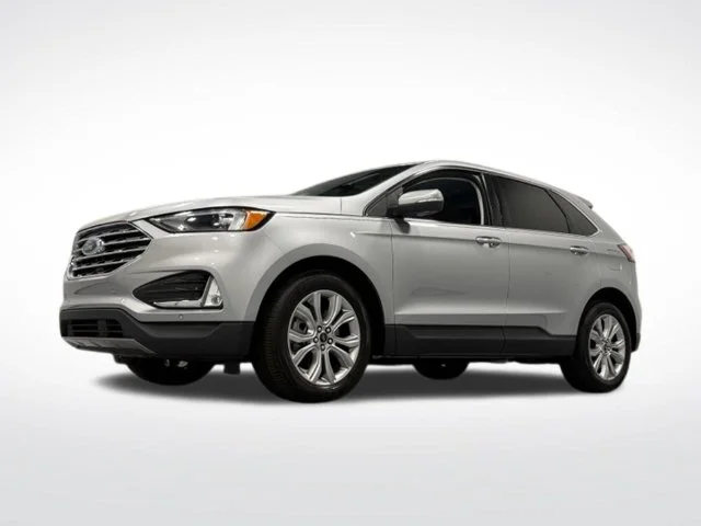 Used 2023 Silver Ford Titanium image 4