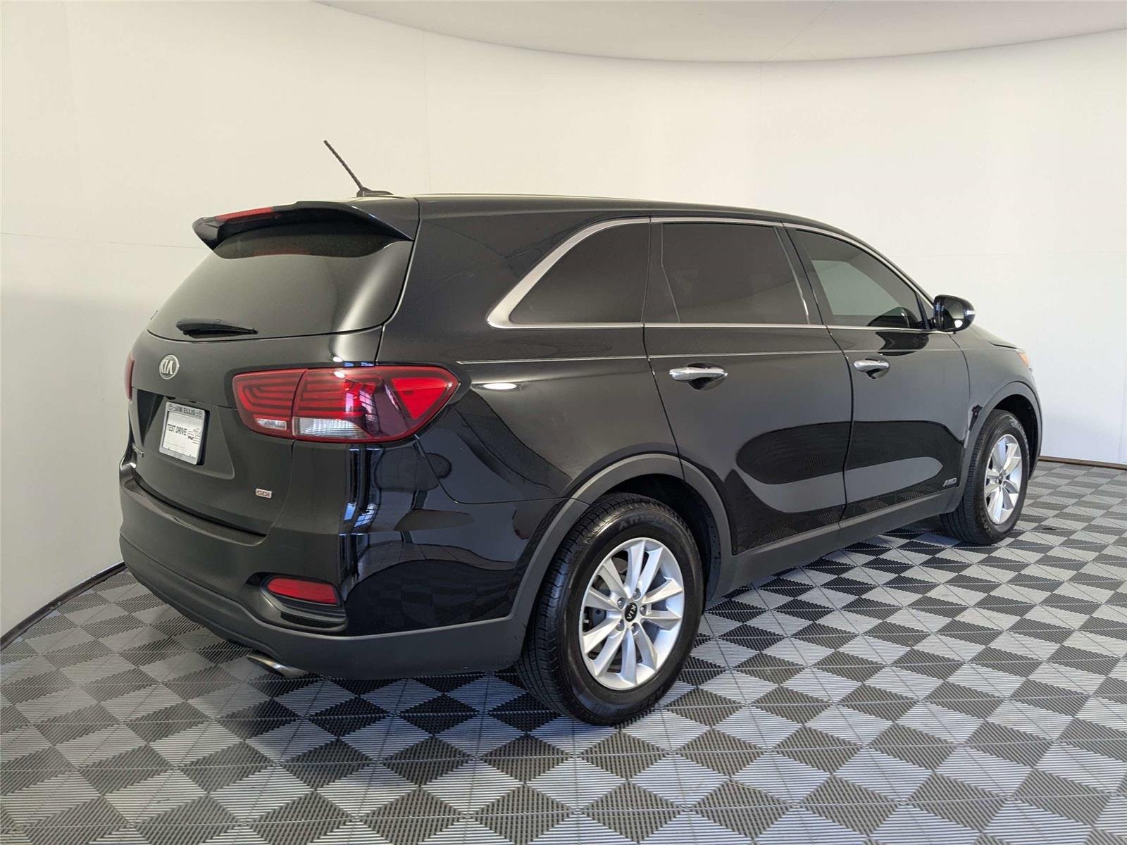 Used 2019 Kia Sorento LX with VIN 5XYPGDA31KG559838 for sale in McDonough, GA