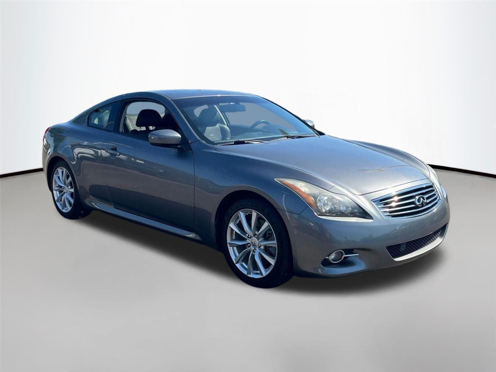 Used 2012 Graphite Shadow INFINITI Journey image 3