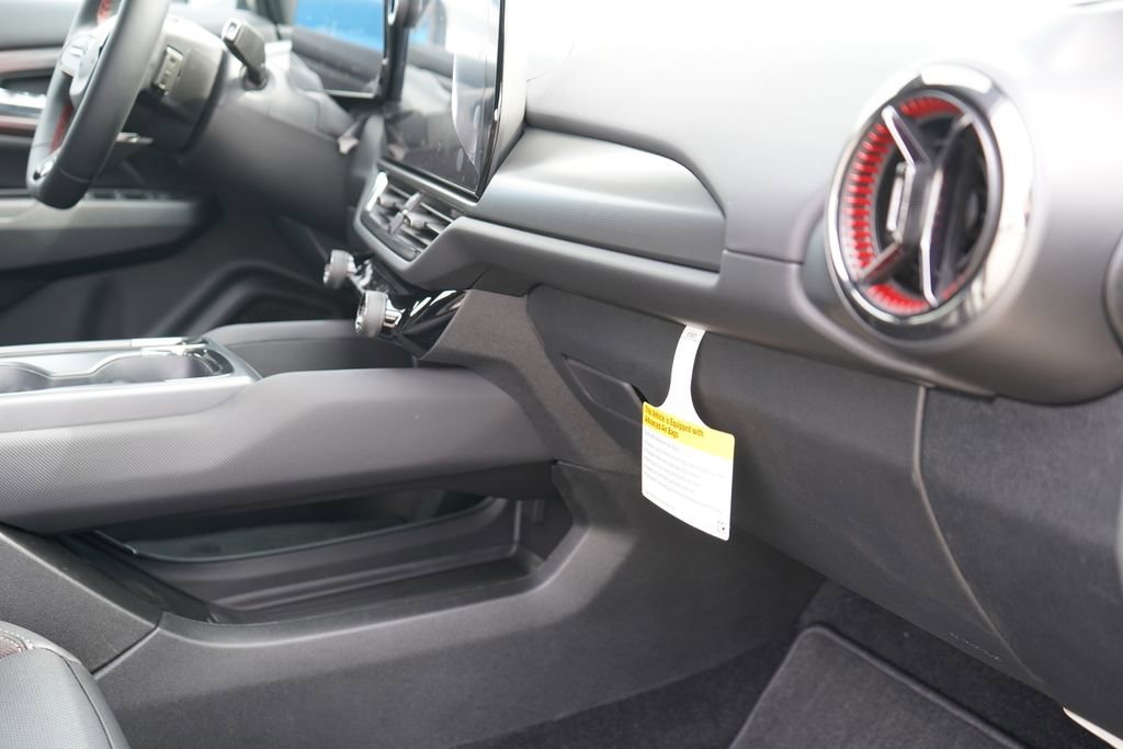 2025 Chevrolet Equinox EV RS - Photo 21