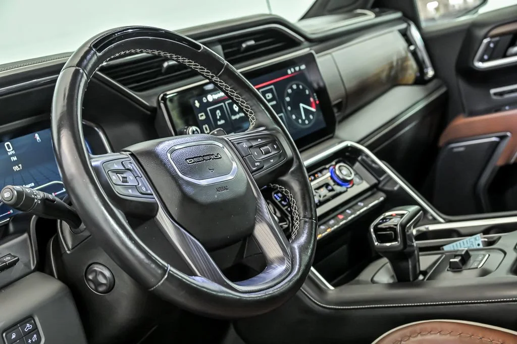 Used 2025 Sterling Metallic GMC Denali Ultimate image 17