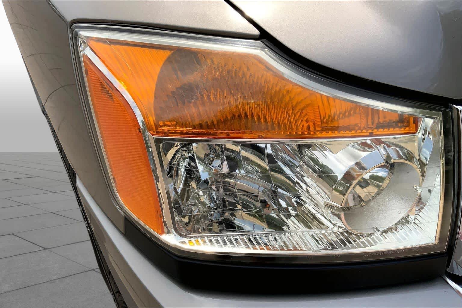 Used 2008 Desert Stone Metallic Nissan LE image 26