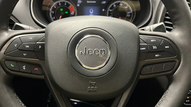 Used 2022 Granite Crystal Metallic Clearcoat Jeep Trailhawk image 16