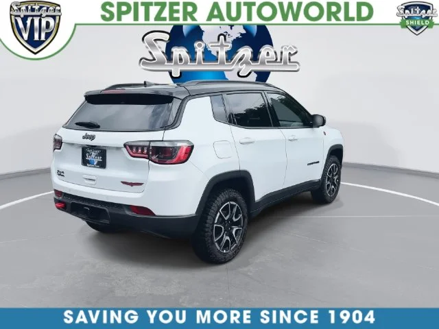 Used 2025 White Jeep Trailhawk image 15