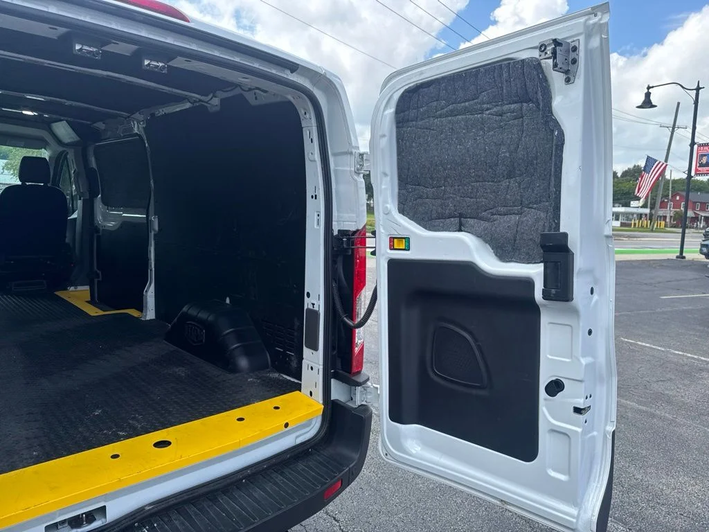 Used 2025 White Ford Base image 27