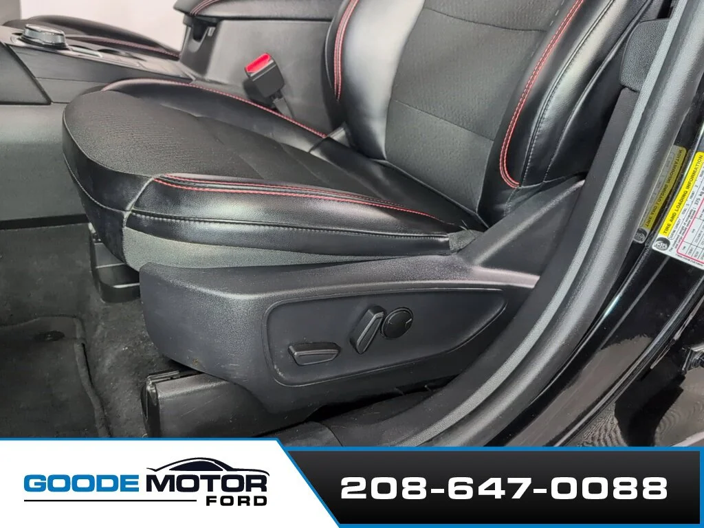 Certified Used 2025 Black Metallic Ford ST-Line Select image 11