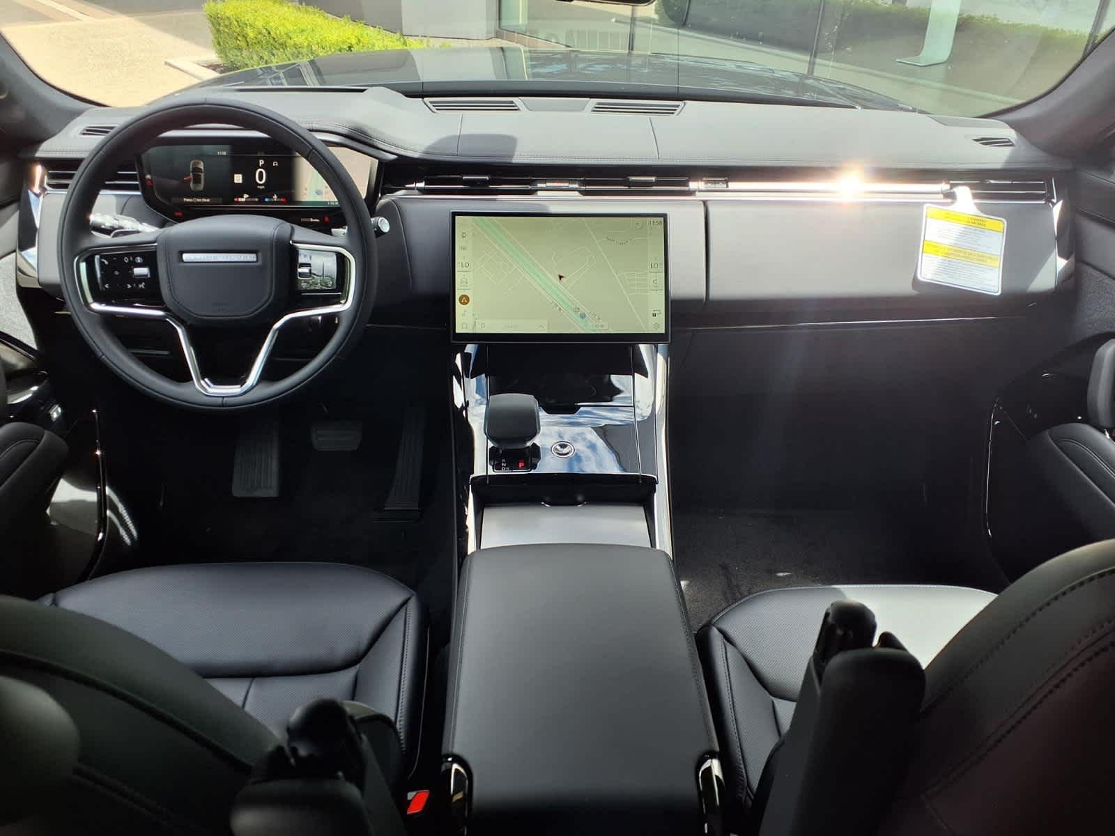 New 2026 Santorini Black Land Rover SE image 18
