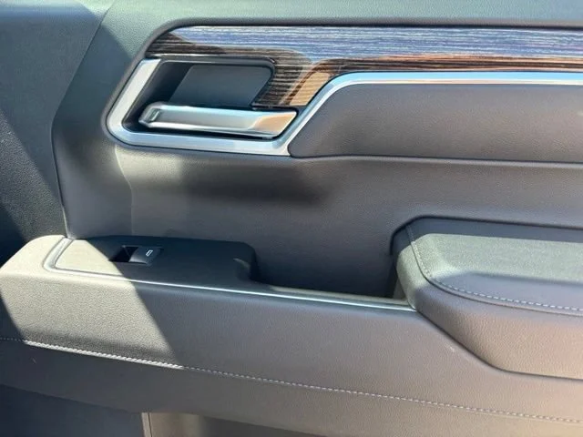 New 2026 Summit White GMC Elevation image 22