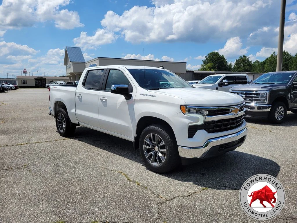 Used 2023 White Chevrolet LT image 8
