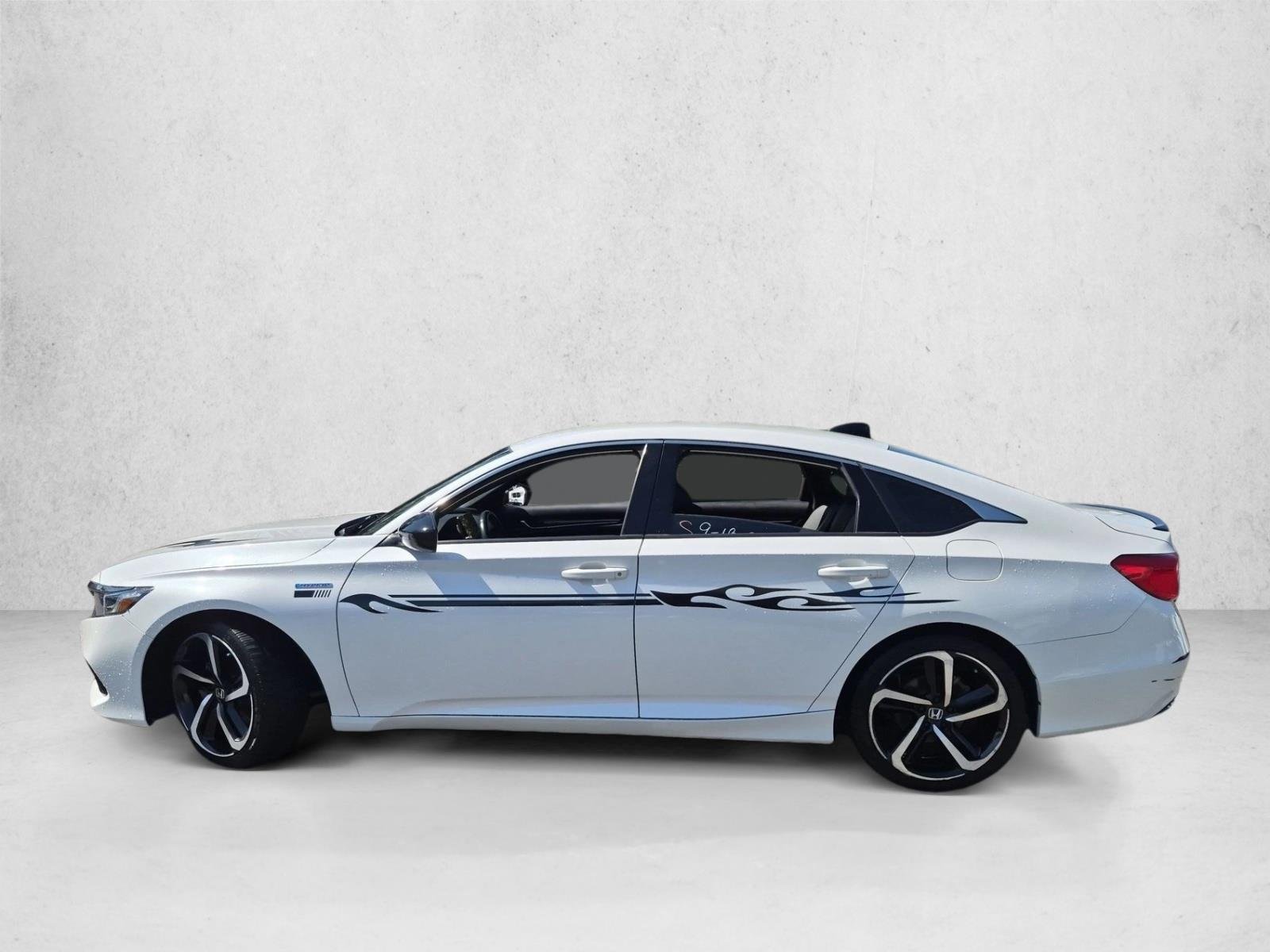 Used 2022 Platinum White Pearl Honda Sport image 8