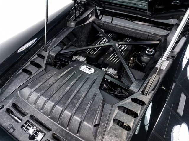 Used 2018 Black Lamborghini  image 43