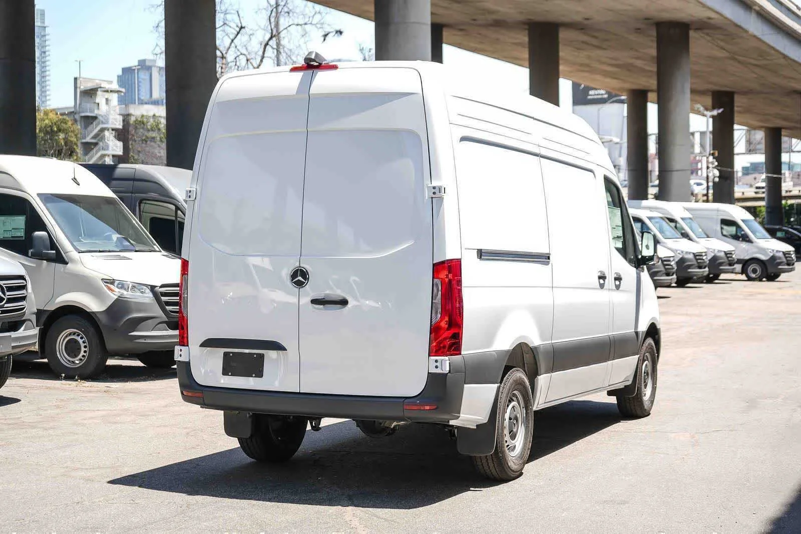 New 2026 Arctic White Mercedes-Benz Cargo 144WB High Roof RWD 2.0L I4 Diesel Turbo SO image 7