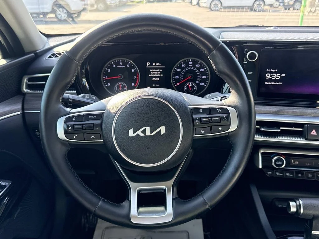 Used 2022 Black Kia EX image 12