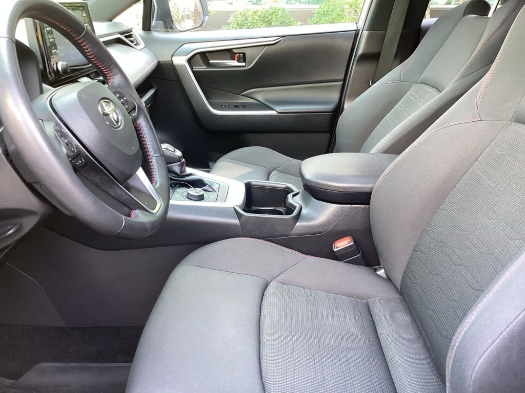 Used 2022 White Toyota SE image 4