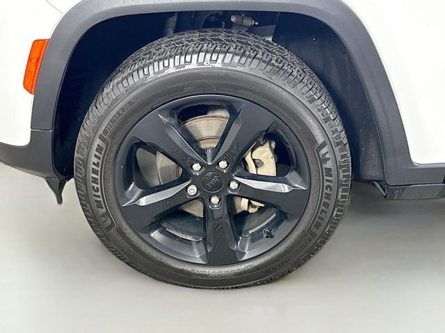 Used 2023 White Jeep Altitude X image 29