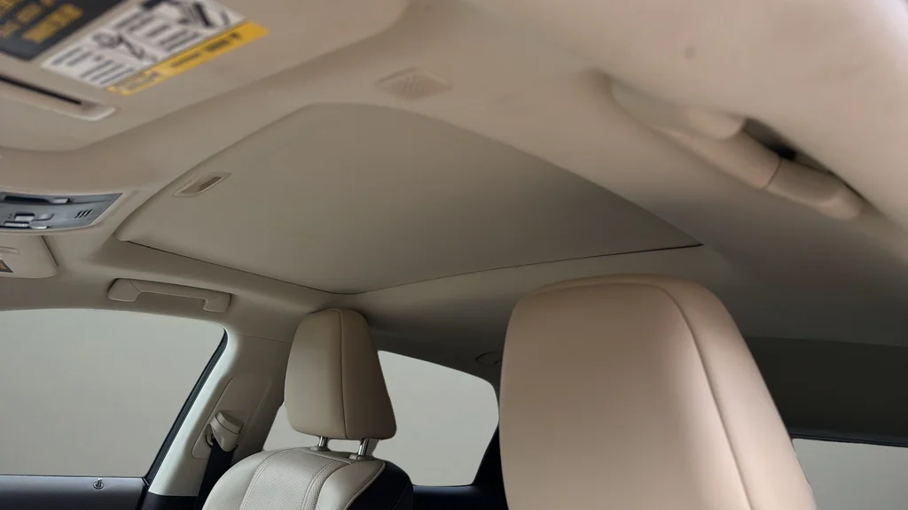 Used 2018 Beige Lexus 350 image 12