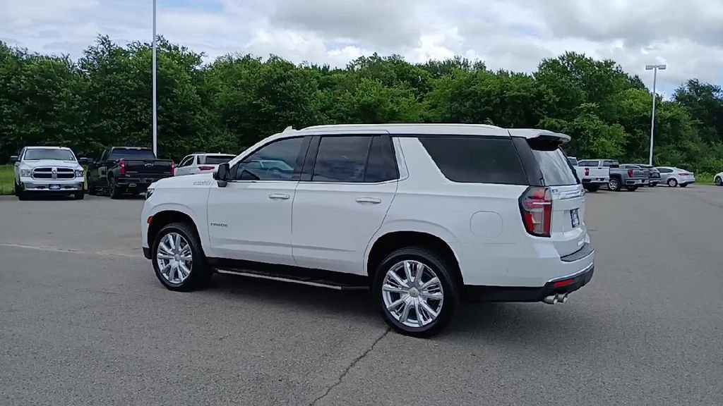Used 2023 Iridescent Pearl Tricoat Chevrolet High Country image 6