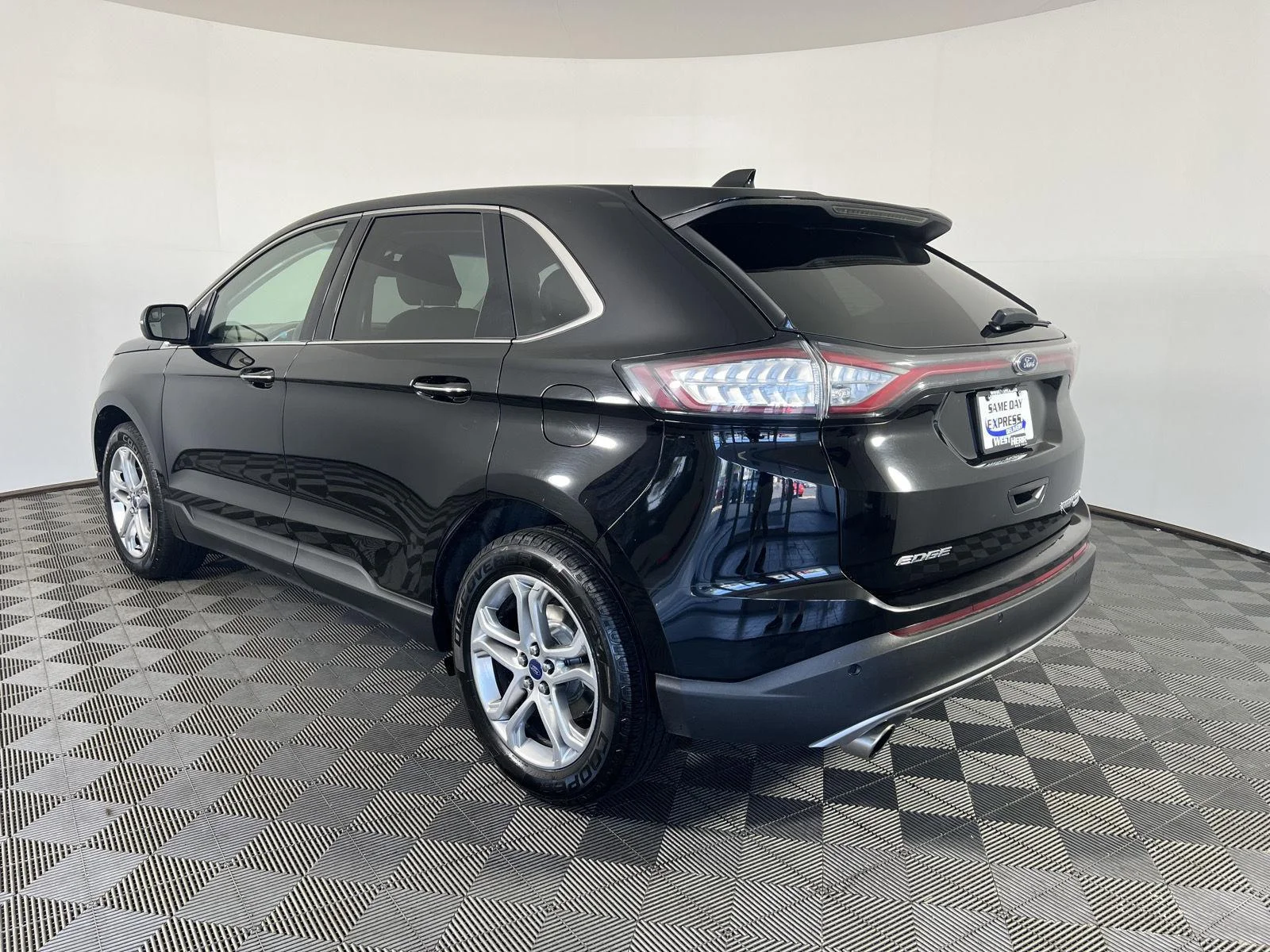 Used 2018 Shadow Black Ford Titanium image 5