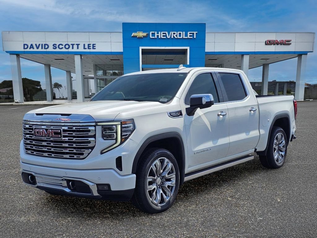 2022 GMC Sierra 4WD Crew Cab Short Box Denali's photo
