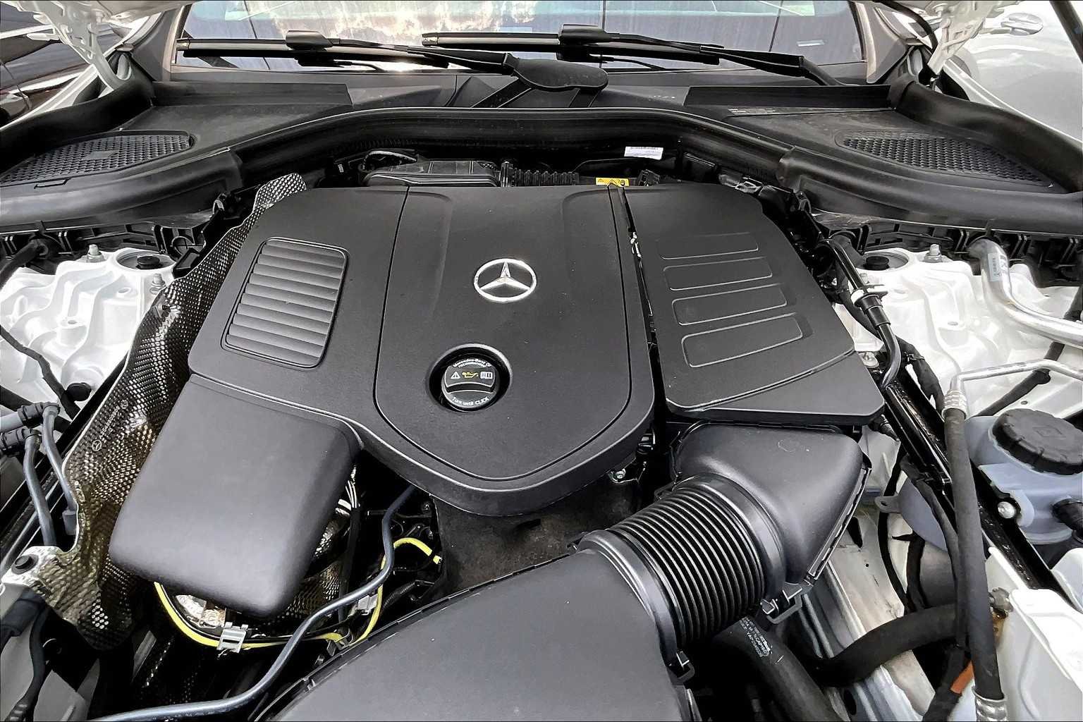 2025 Mercedes-Benz GLC Base - Photo 18