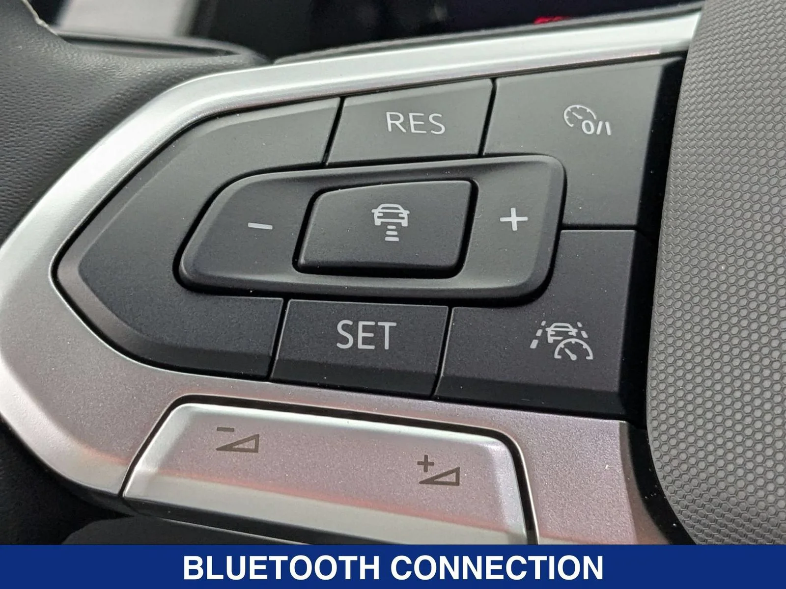 New 2025 Pure Gray Volkswagen 2.0T SE w/ Technology image 16