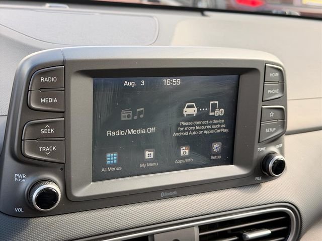 Used 2021 Red Hyundai SE image 18