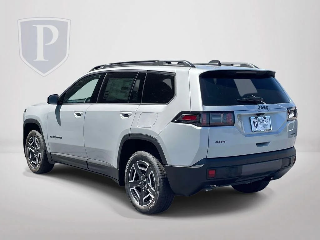 New 2026 Silver Zynith Clear-Coat Exterior Paint Jeep Laredo image 6