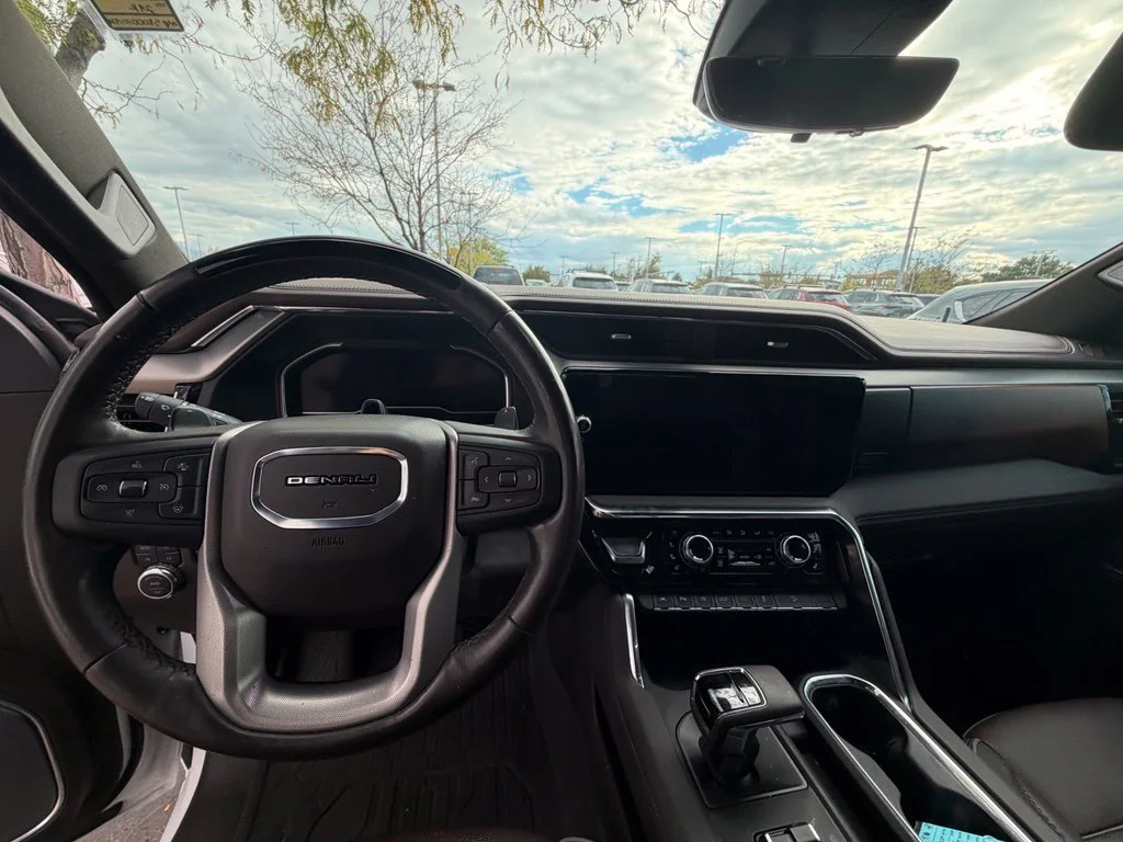Used 2025 White GMC Denali image 15