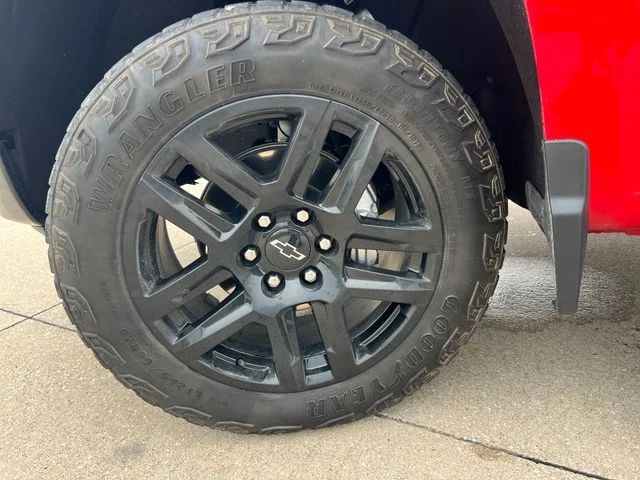 Used 2024 Red Chevrolet LT Trail Boss image 27
