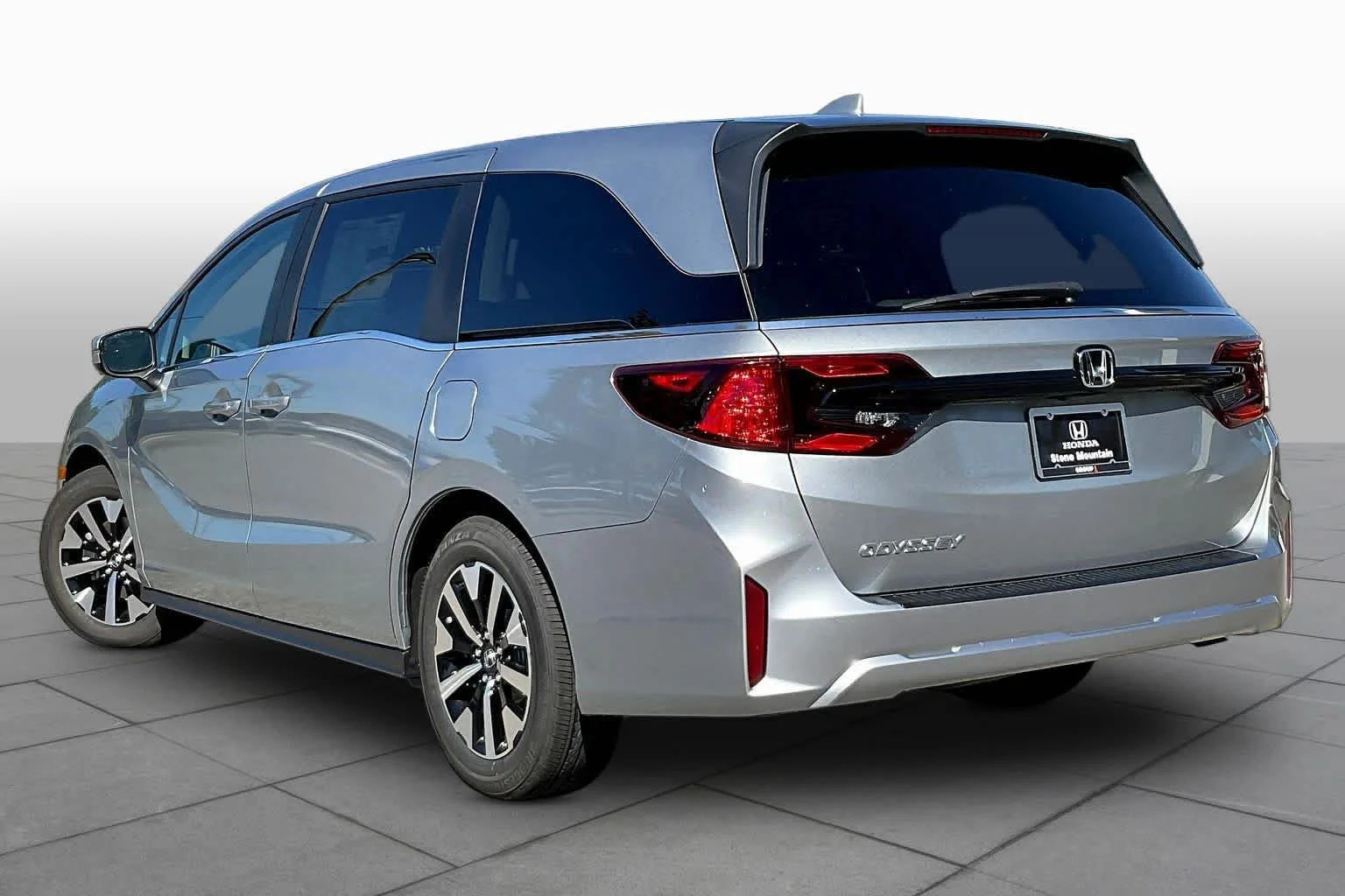 New 2027 Solar Silver Metallic Honda EX-L image 12