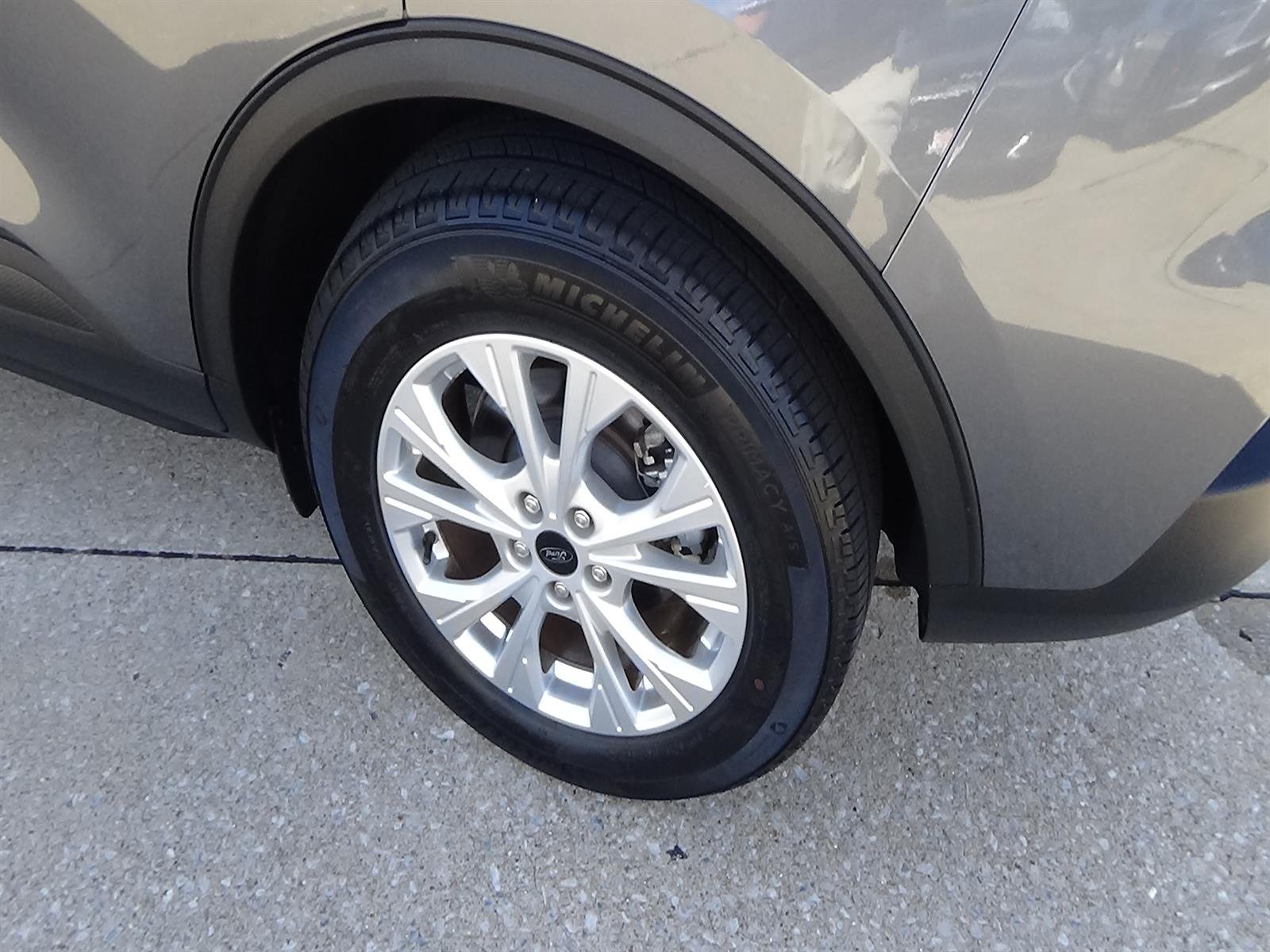 Used 2025 Carbonized Gray (m7) Ford Active image 9