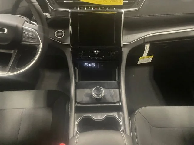2025 Jeep Grand Cherokee Laredo - Photo 11