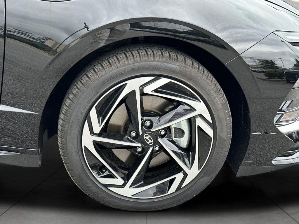 New 2026 Abyss Black Hyundai SEL Sport image 7