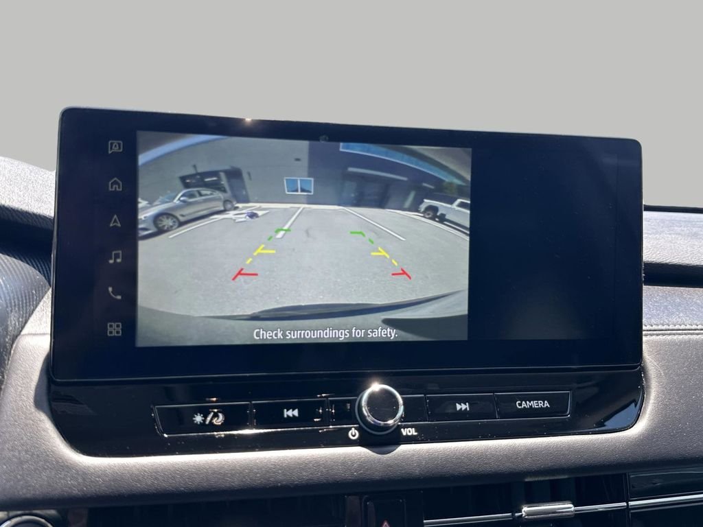 Used 2025 Black Mitsubishi ES image 17