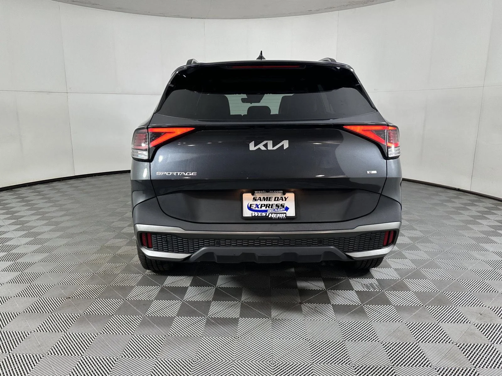 Used 2024 Gravity Gray Kia X-Line image 17