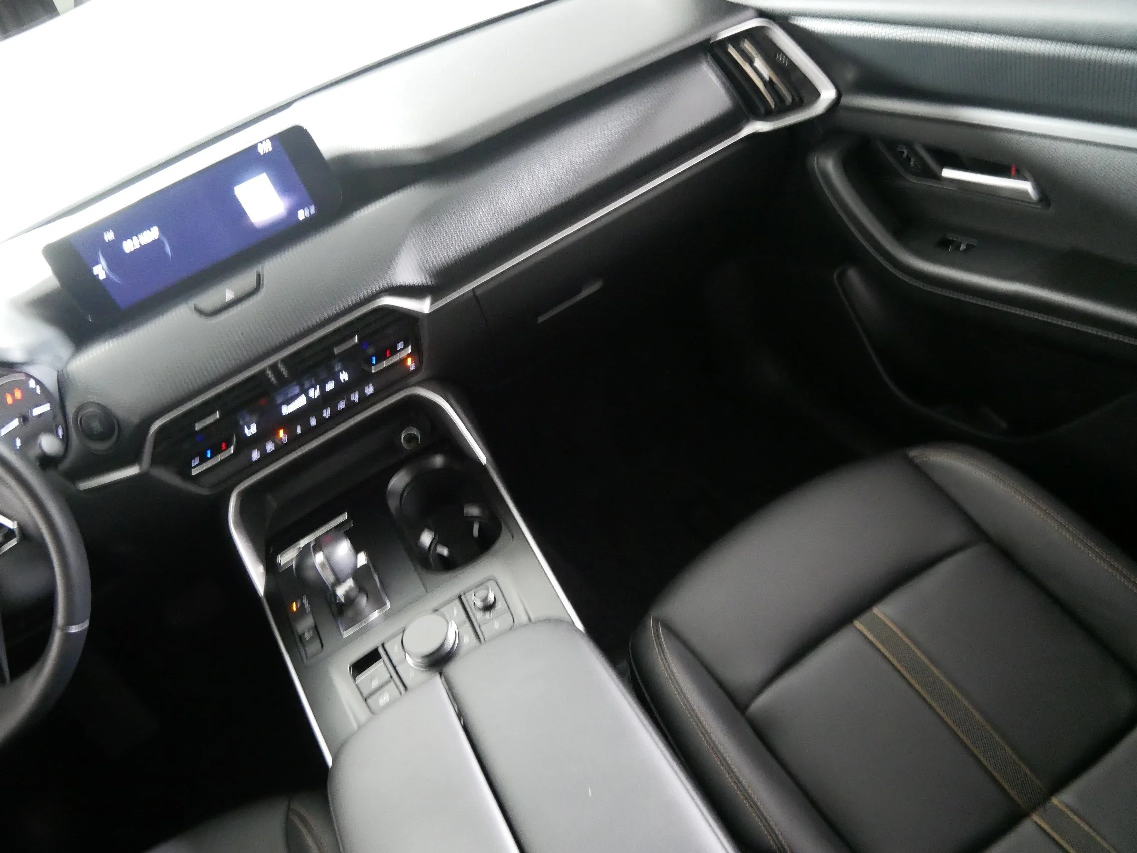Certified Used 2025 Rhodium White Premium Mazda Select Package image 11