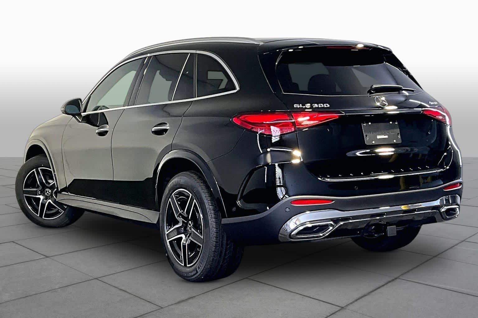 New 2026 Black Mercedes-Benz GLC 300 image 3