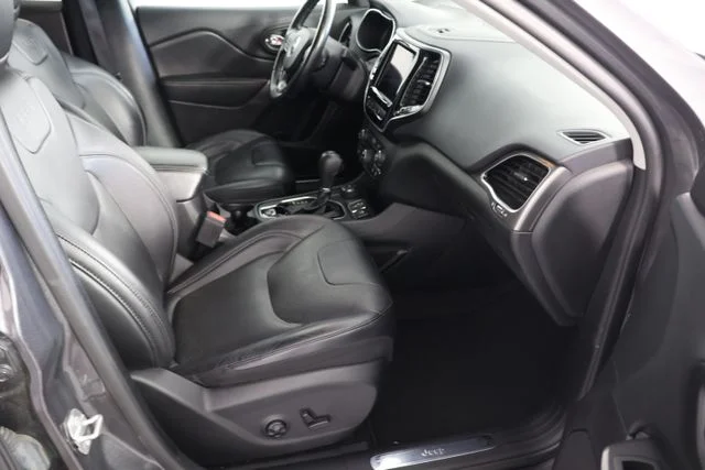 Used 2021 Gray Jeep Limited image 24