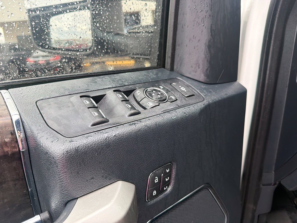 Used 2022 White Ford Lariat image 24