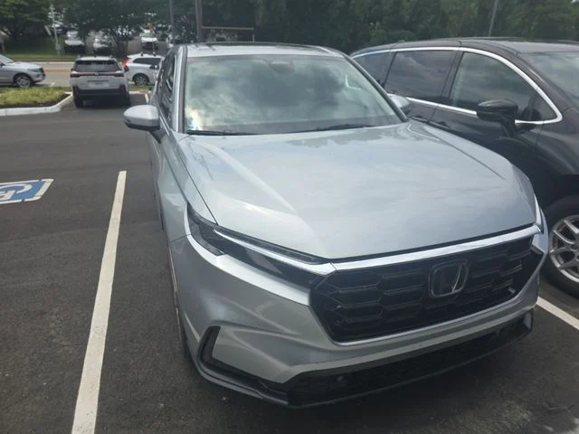 Used 2025 Solar Silver Metallic Honda EX-L image 3