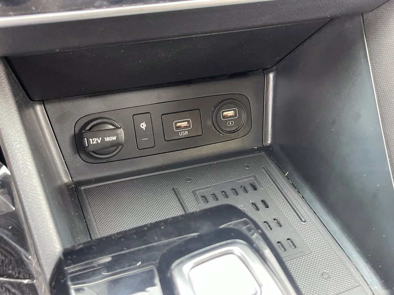 Used 2023 Onyx Black Hyundai SEL image 28