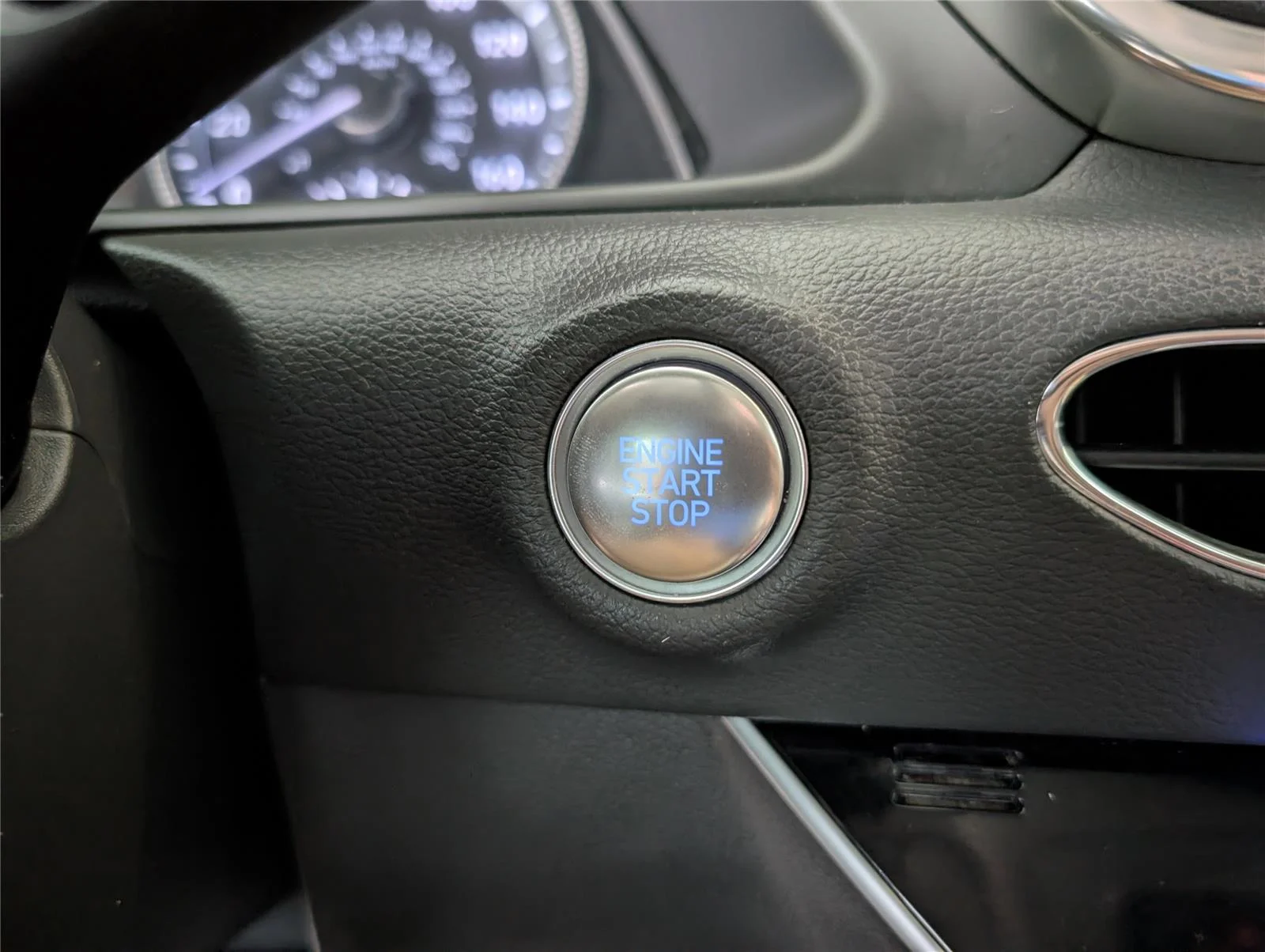 Used 2023 Curated Silver Hyundai SEL image 17