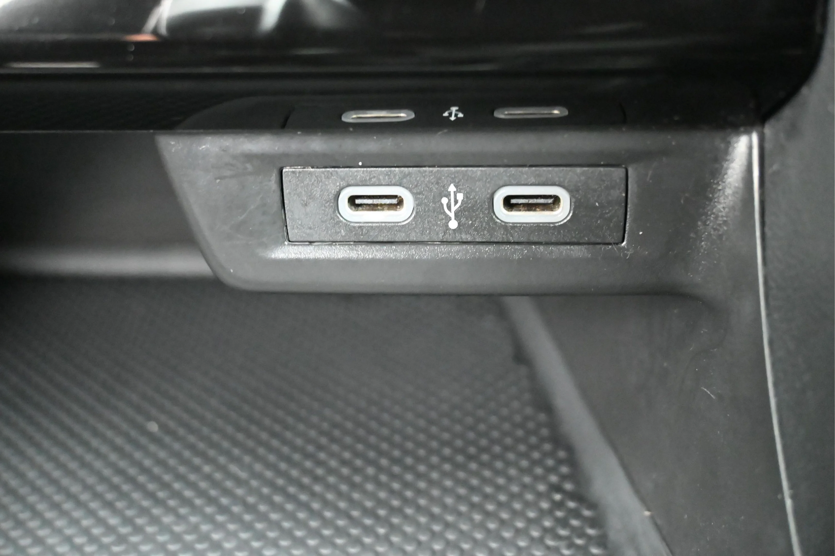 Used 2025 White Volkswagen Sport image 15