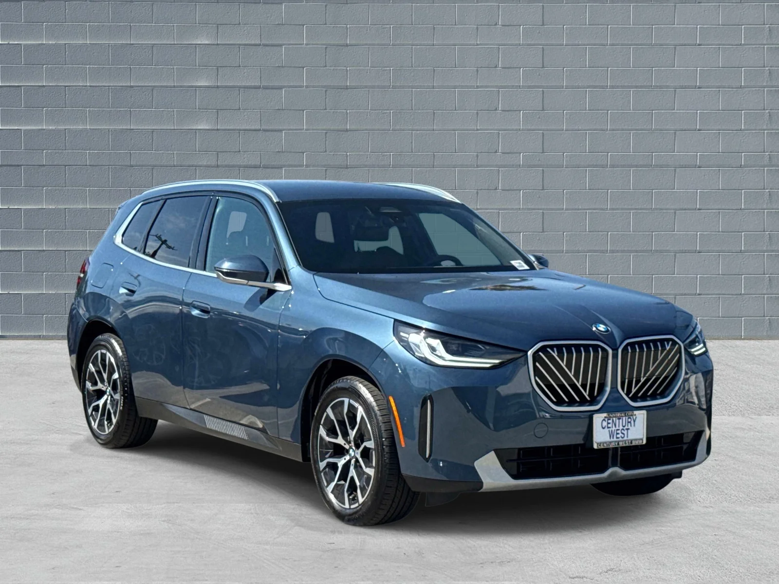 2025 BMW X3 30 XDRIVE's photo