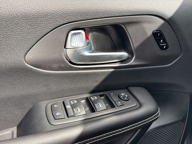 2026 Chrysler Pacifica Select - Photo 29